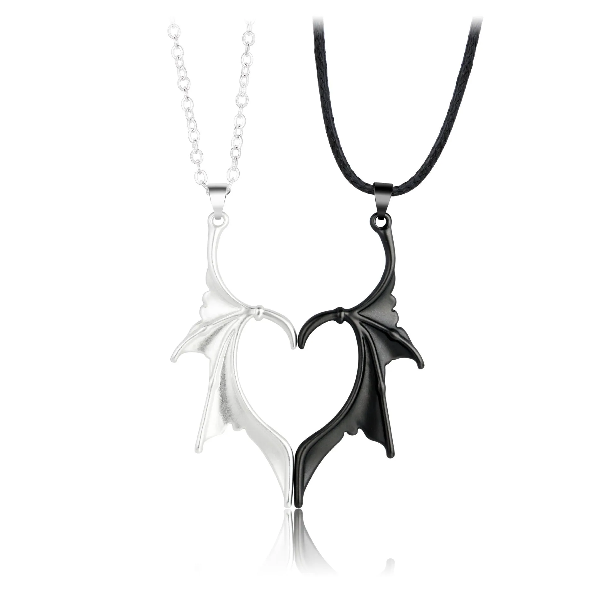 2Pcs/set Matching Drogan Wings Magnetic Necklaces for Couples BFFs