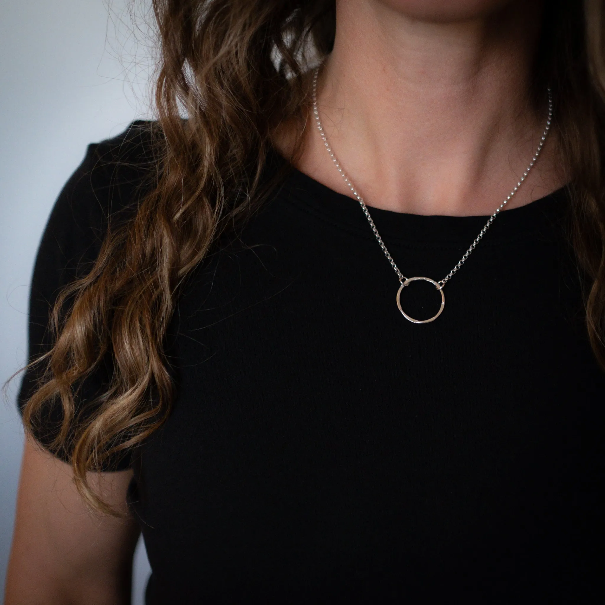 Circle Necklace Mini (Polished)
