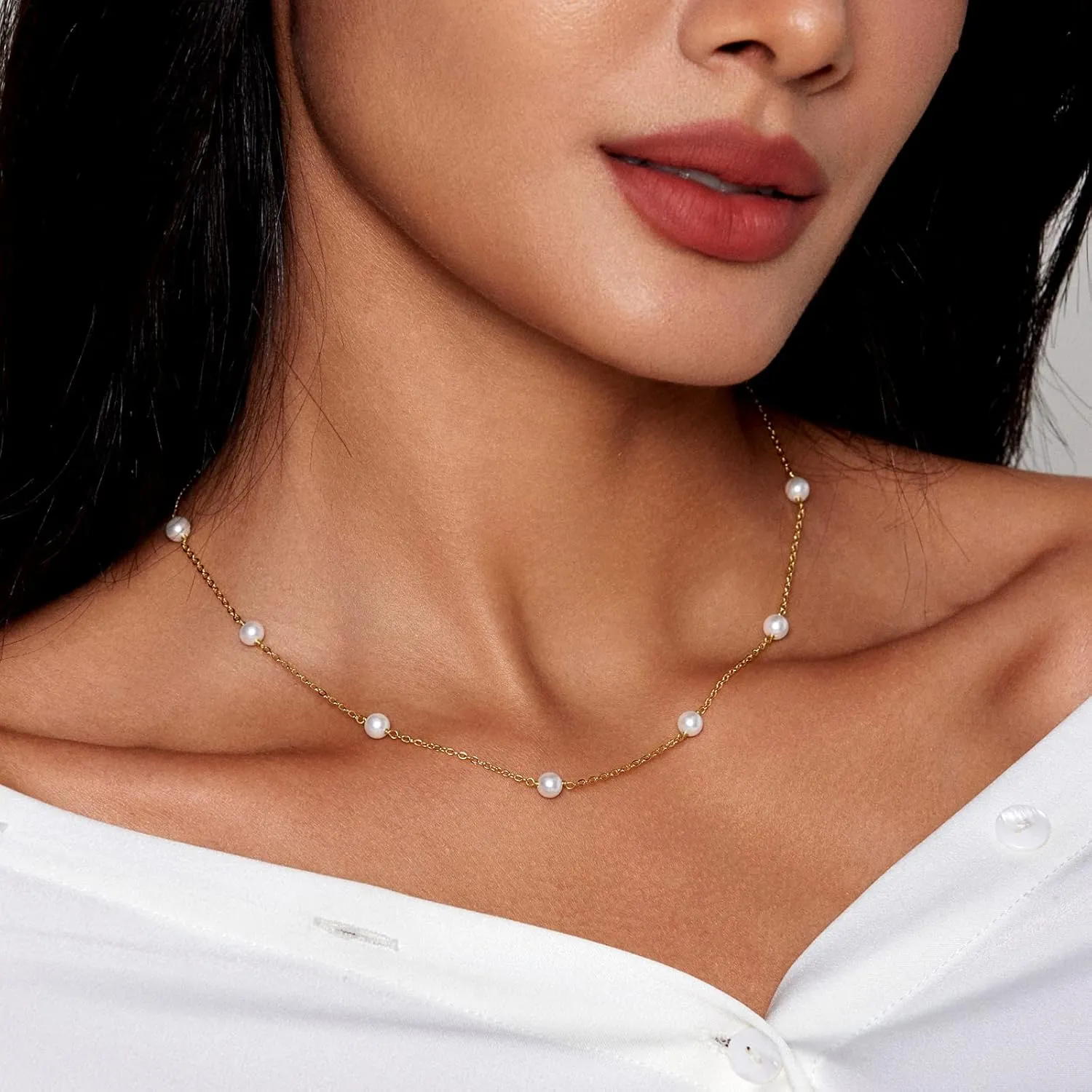 Cross Necklace for Women, Dainty 18K Gold Plated Small Cross Pendant Necklace Simple Gold Cross Necklaces for Women Trendy Gold Jewelry for Women Gift