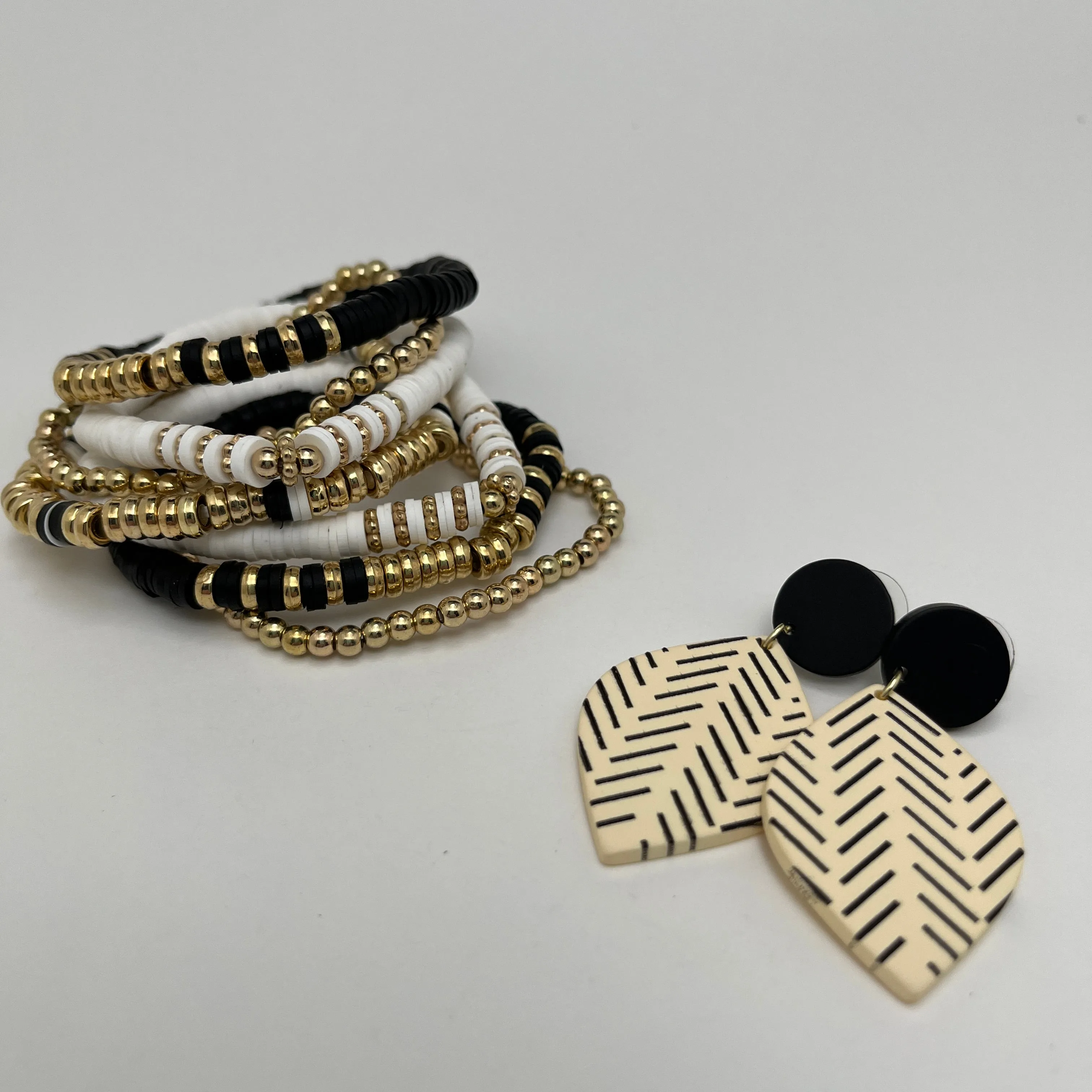 Exquisite black and white polymer clay rhombus-shaped earrings, limited stock