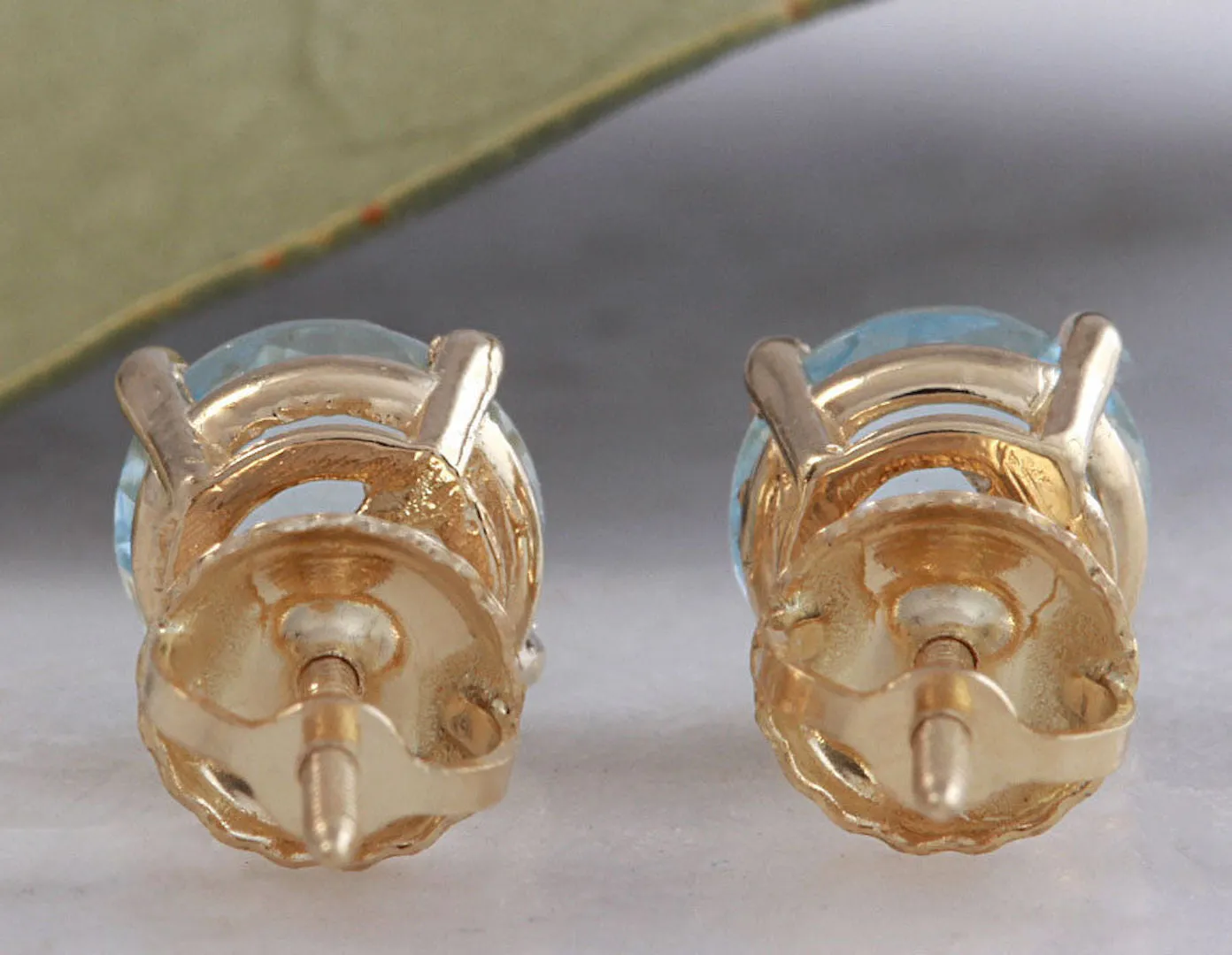 Exquisite Top Quality 2.00 Carats Natural Aquamarine 14K Solid Yellow Gold Stud Earrings