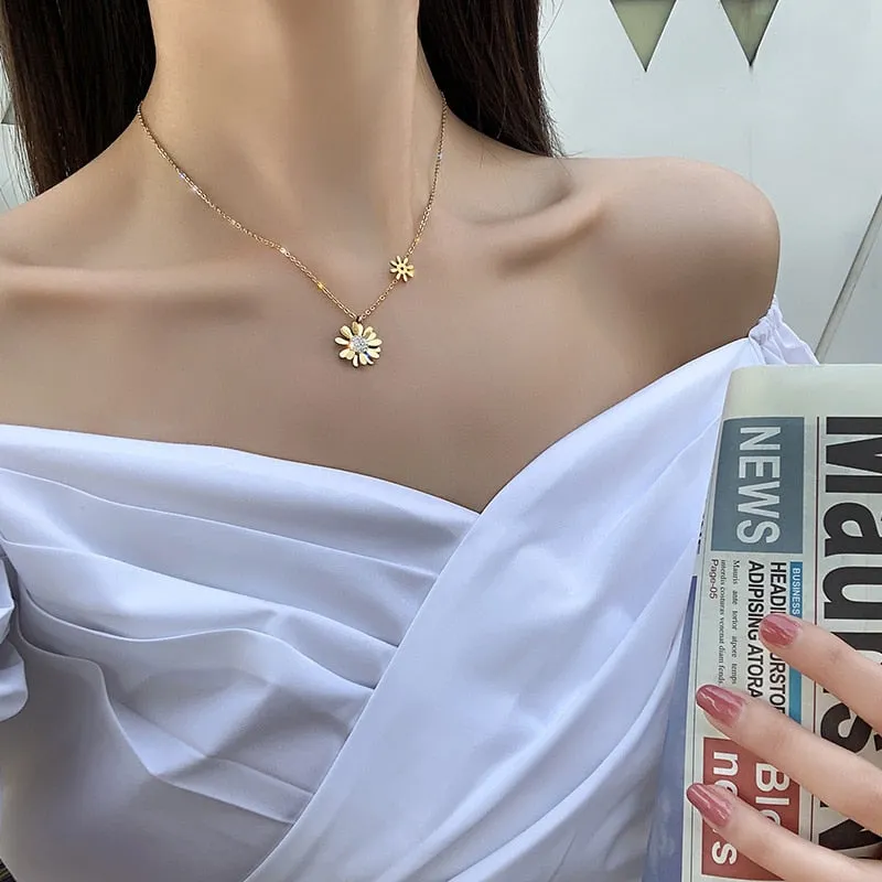 Fashion  Zircon Daisy Sun Flower Charms Chain Choker Necklaces Pendants For Women
