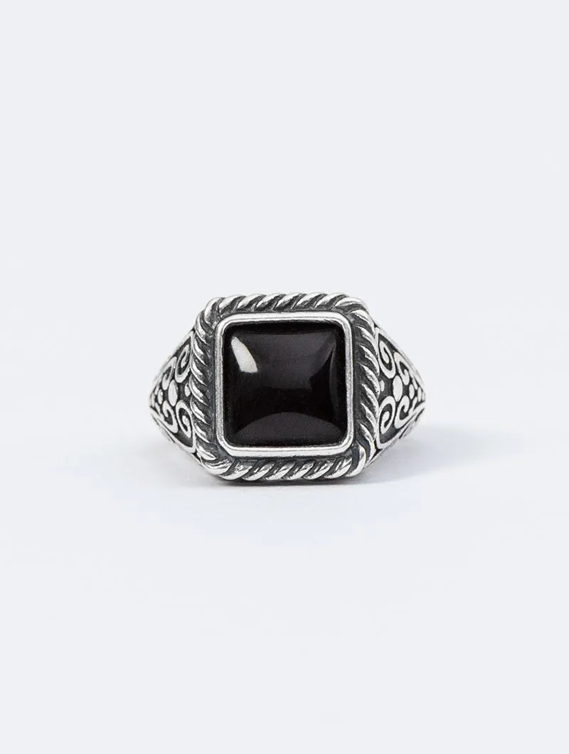 FELIX RING IN BLACK