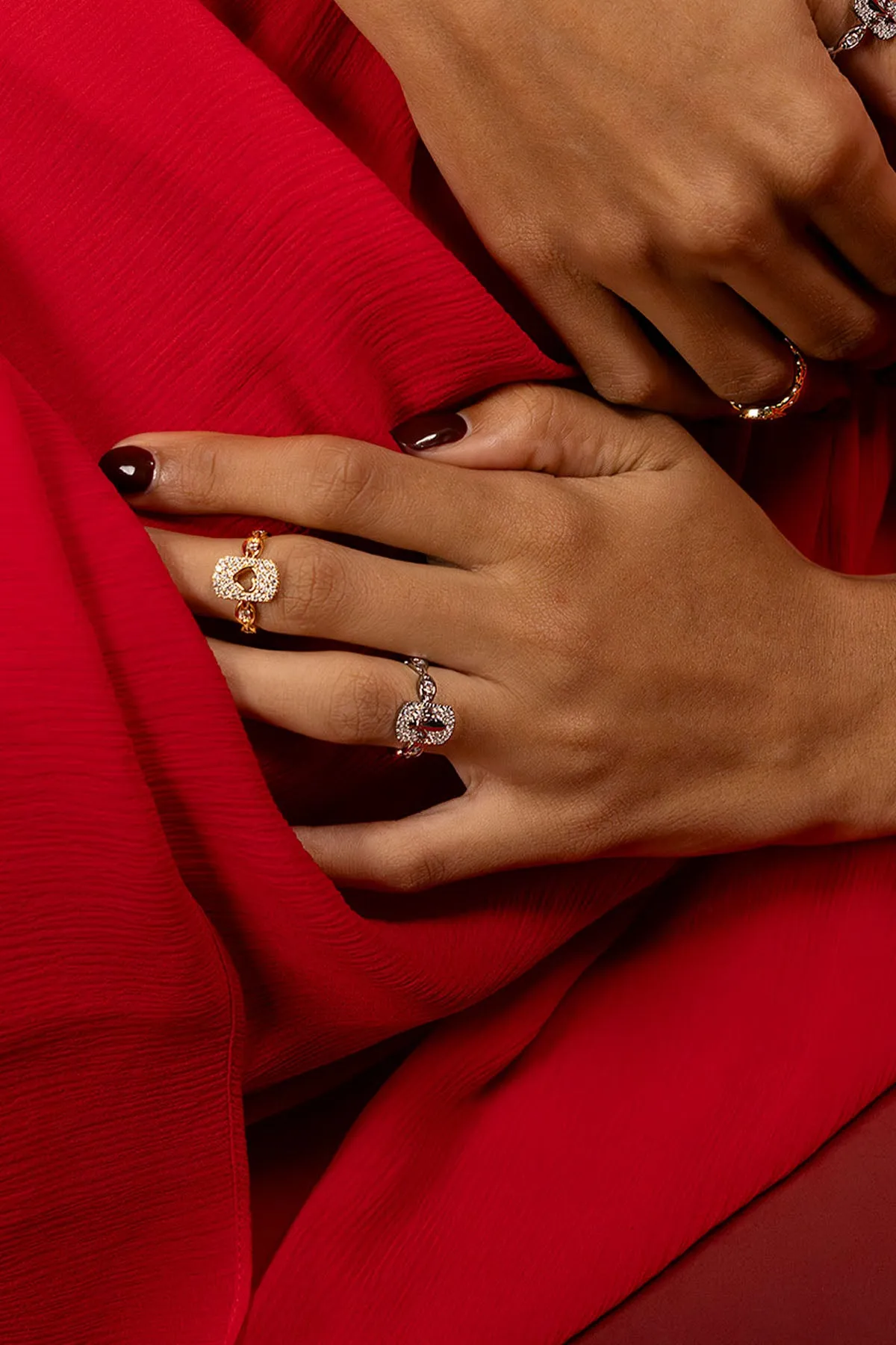 Fleur de Lis Pavé Chain Ring