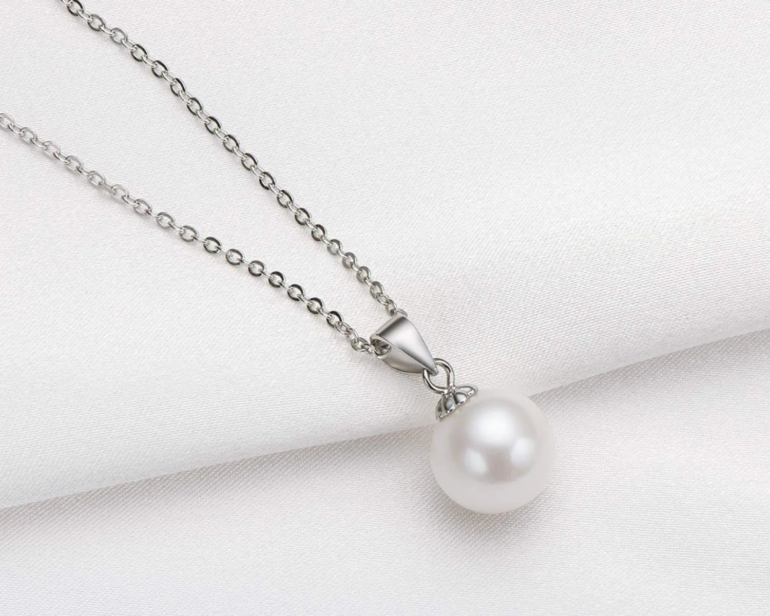 Freshwater Pearl Necklace for Women, Single White Pearl Pendant with 925 Sterling Silver Chain Pearl Jewelry Gifts for Mom Wife