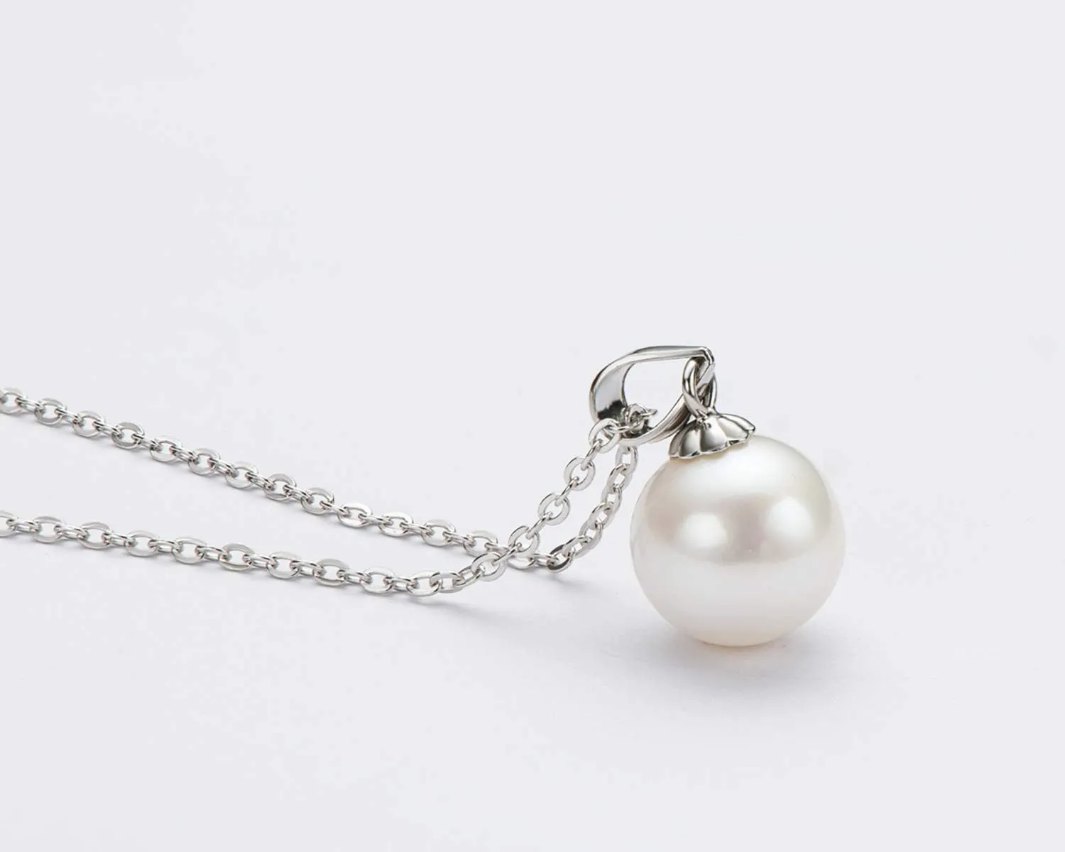 Freshwater Pearl Necklace for Women, Single White Pearl Pendant with 925 Sterling Silver Chain Pearl Jewelry Gifts for Mom Wife