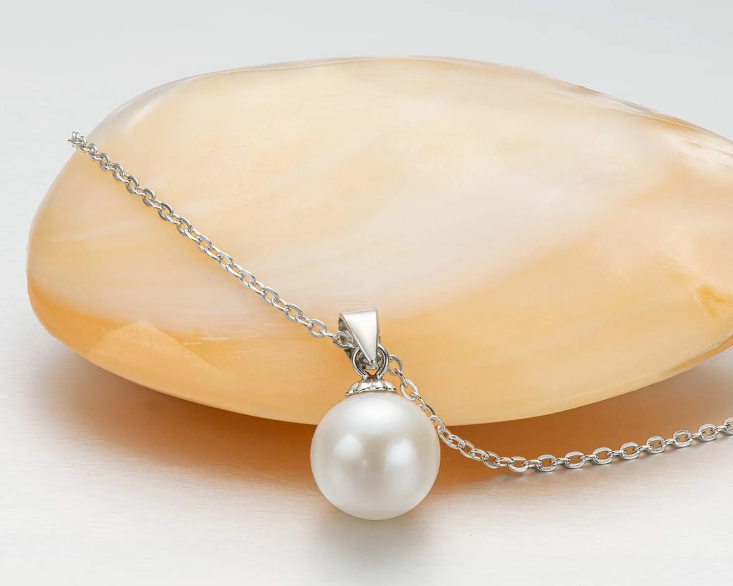 Freshwater Pearl Necklace for Women, Single White Pearl Pendant with 925 Sterling Silver Chain Pearl Jewelry Gifts for Mom Wife