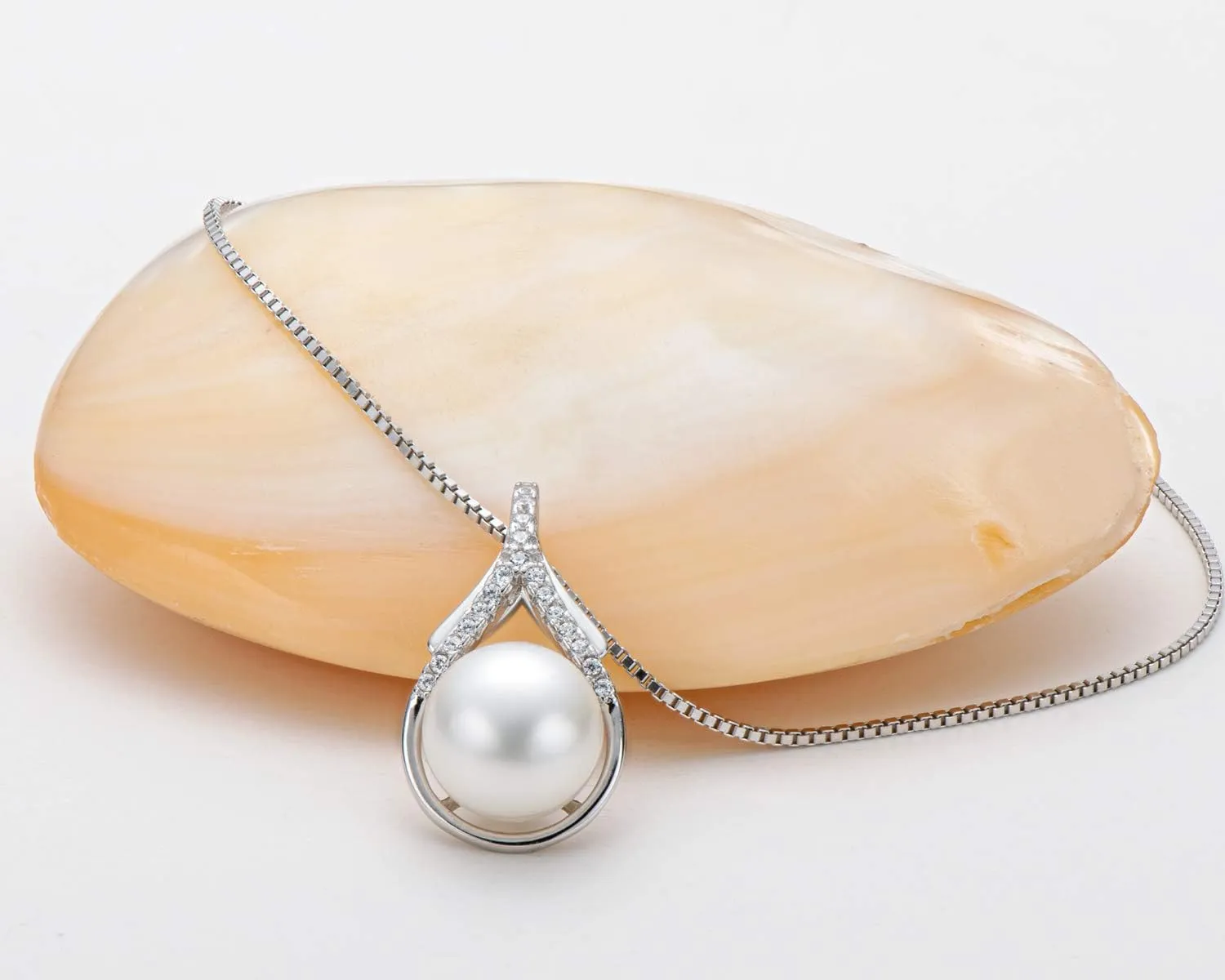 Freshwater Pearl Necklace for Women, Single White Pearl Pendant with 925 Sterling Silver Chain Pearl Jewelry Gifts for Mom Wife