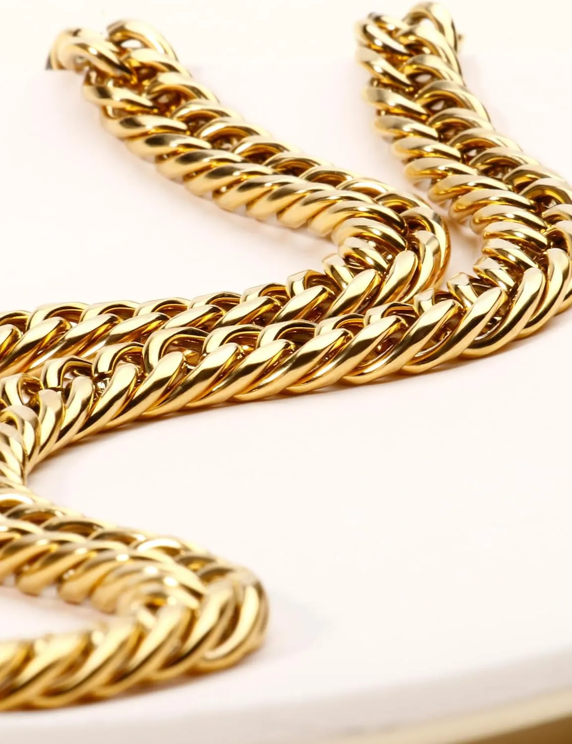 Gold Cuban Link Chain for Women Men, 9mm 18K Gold Plated Chunky Cuban Curb Link Chain Choker Necklace