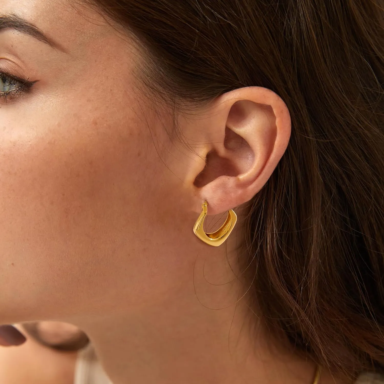 Gold Huggie Hoop Earrings for Women Everyday Fashion Jewelry