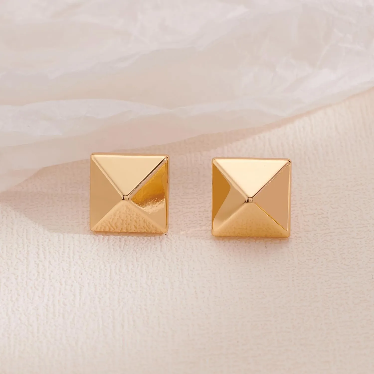 Gold Square Stud Earrings for Women Polished Spiral Stud Earrings for Women Birthday Jewelry
