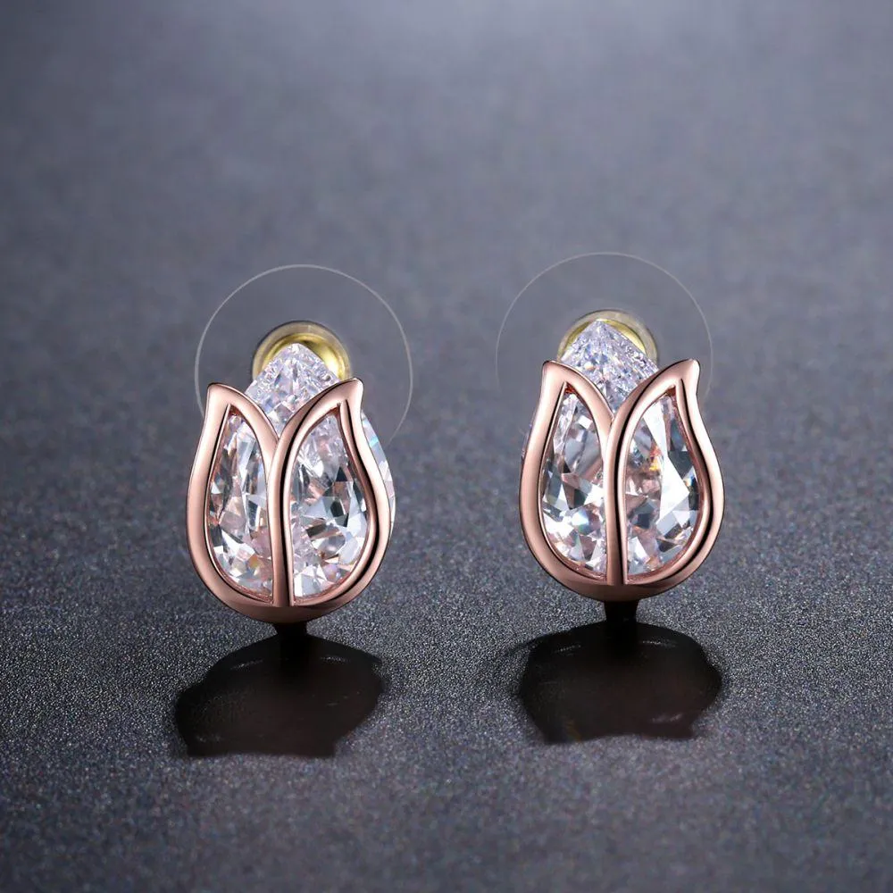 Golden Lotus Fashionable Jewelry Set for Women