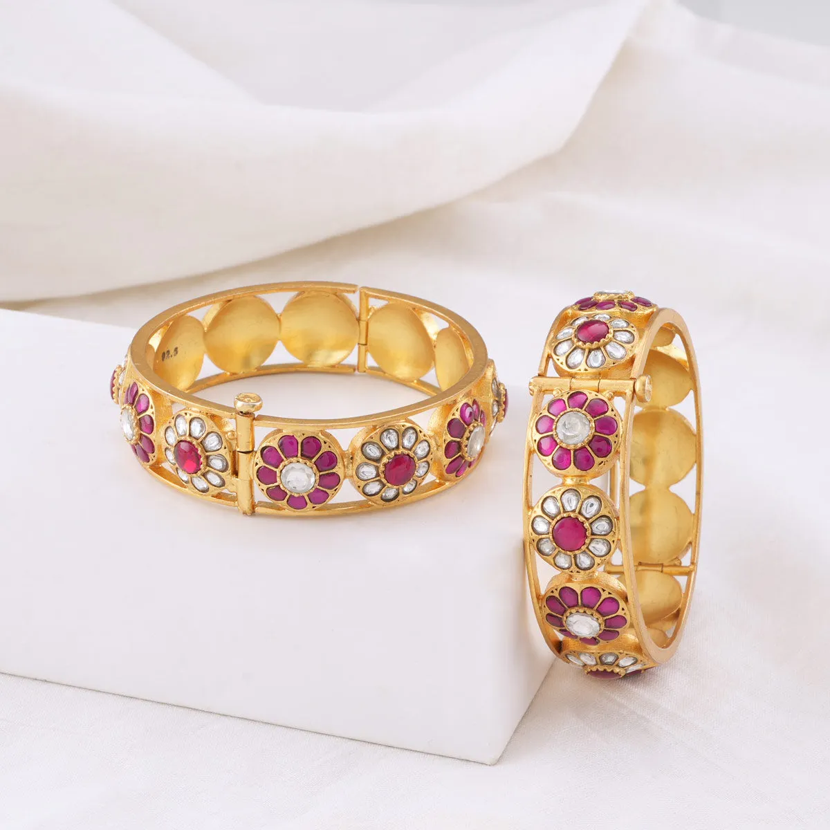 Hanaya Kundan Pair Bangle