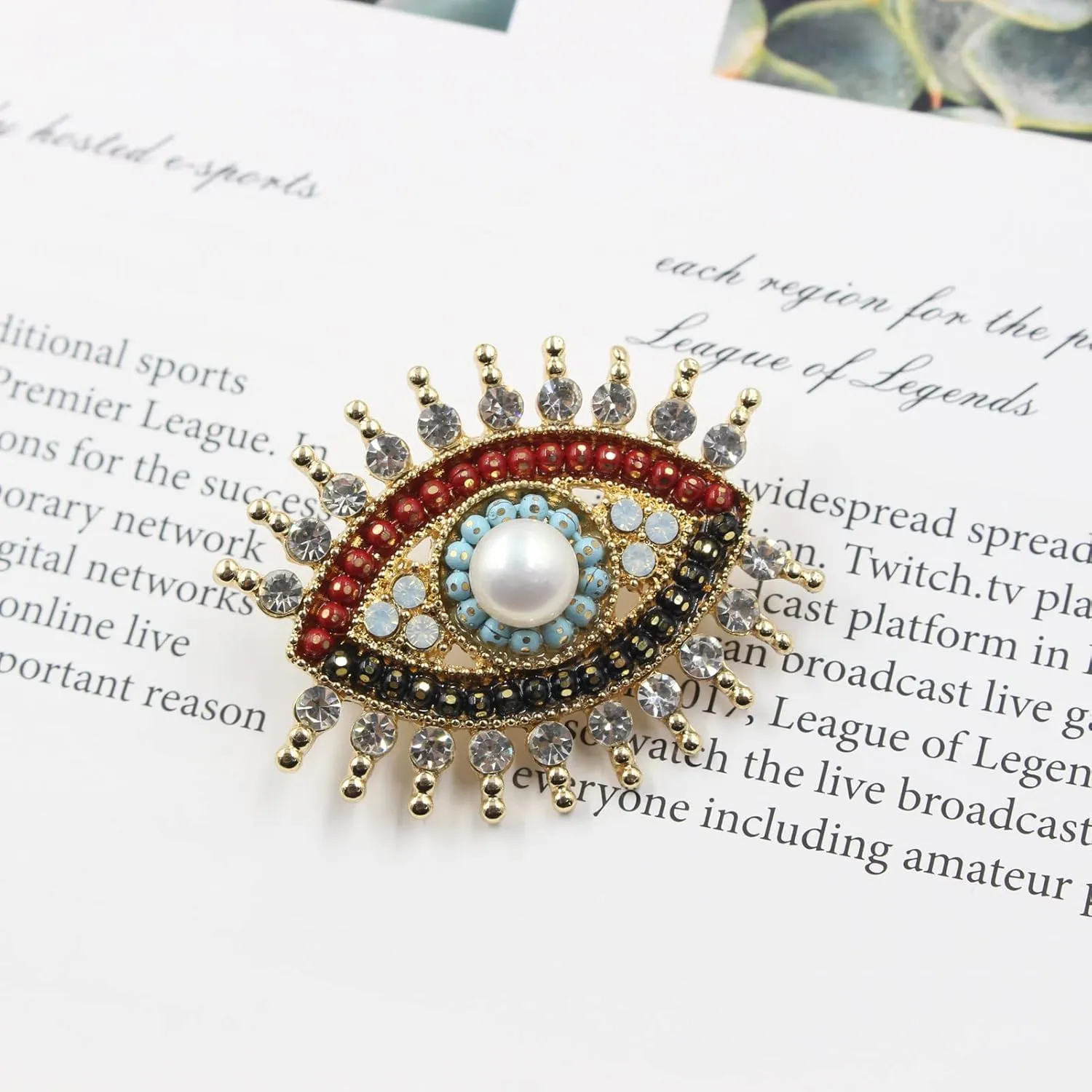 Lucky Charm Evil Eye Brooch Pin Women Freshwater Pearl and Rhinestone Crystal Vintage Lapel Pin for Wedding Party Necklace Dual Purpose Brooch Ladies Accessories Shawl Scarf Buckle Sweater Cardigan Men Women Gifts