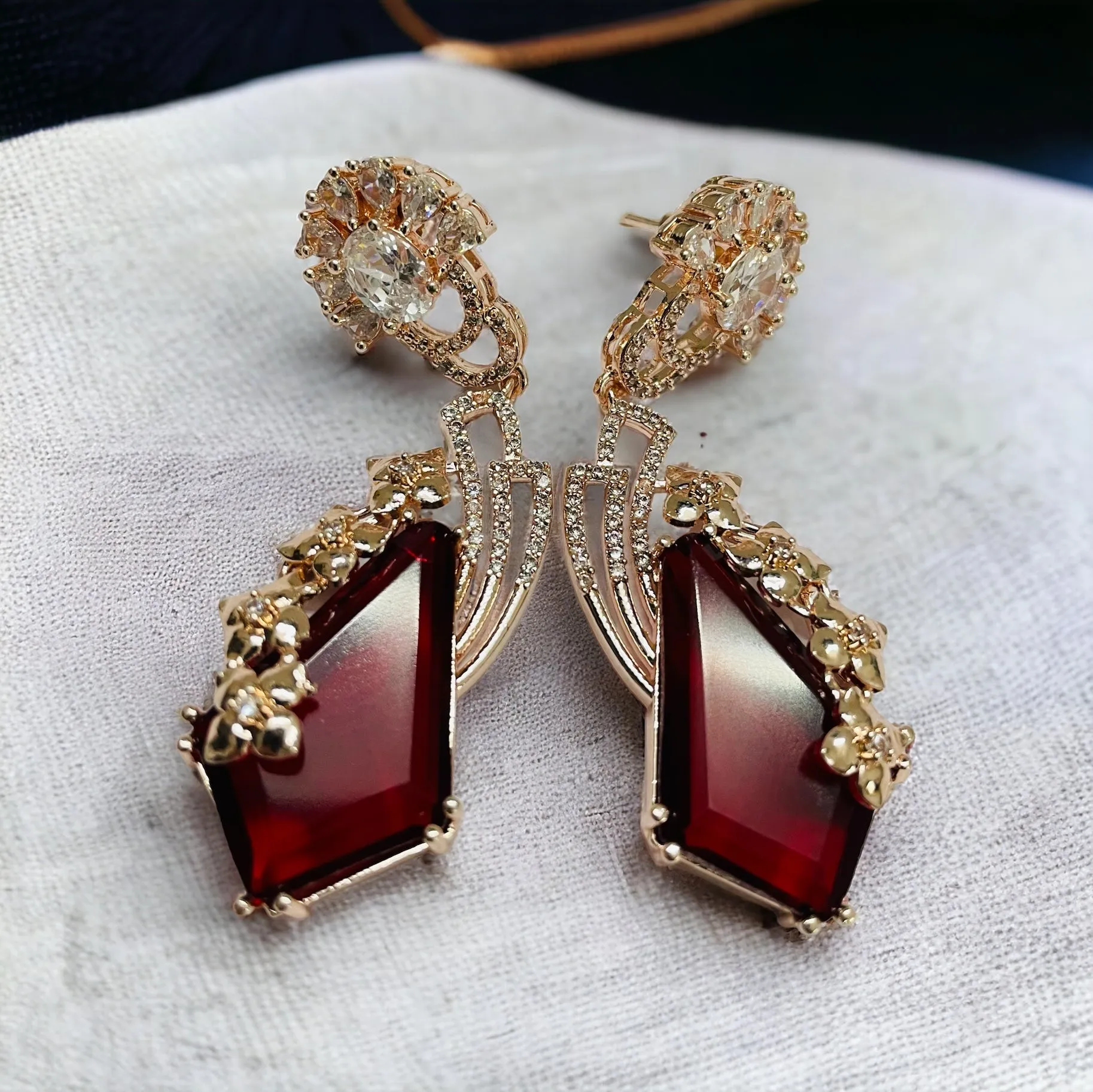 Lush Leaf Lustre Earrings