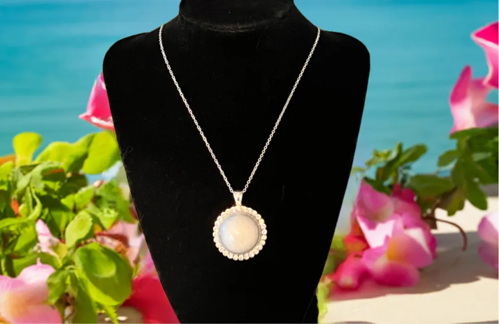 NEW Mocs N More Necklaces - Daring