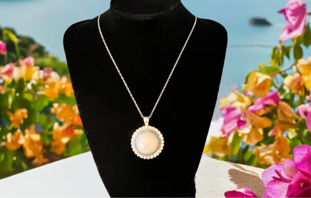 NEW Mocs N More Necklaces - Daring