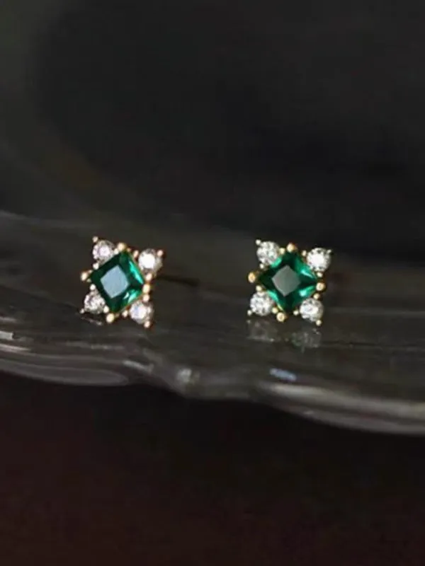 New Small Retro Exquisite Niche Mini Earrings