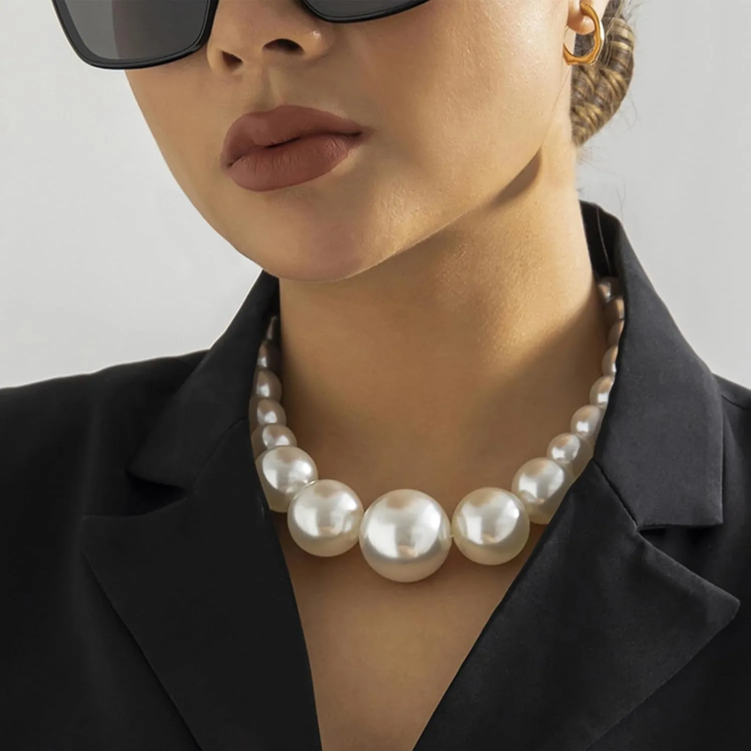 Pearl Choker Necklace for Women Vintage Pearl Beaded Necklace Gold Twisted Pearl Necklace Chunky Pearl Statement Necklace Pary Prom Necklace