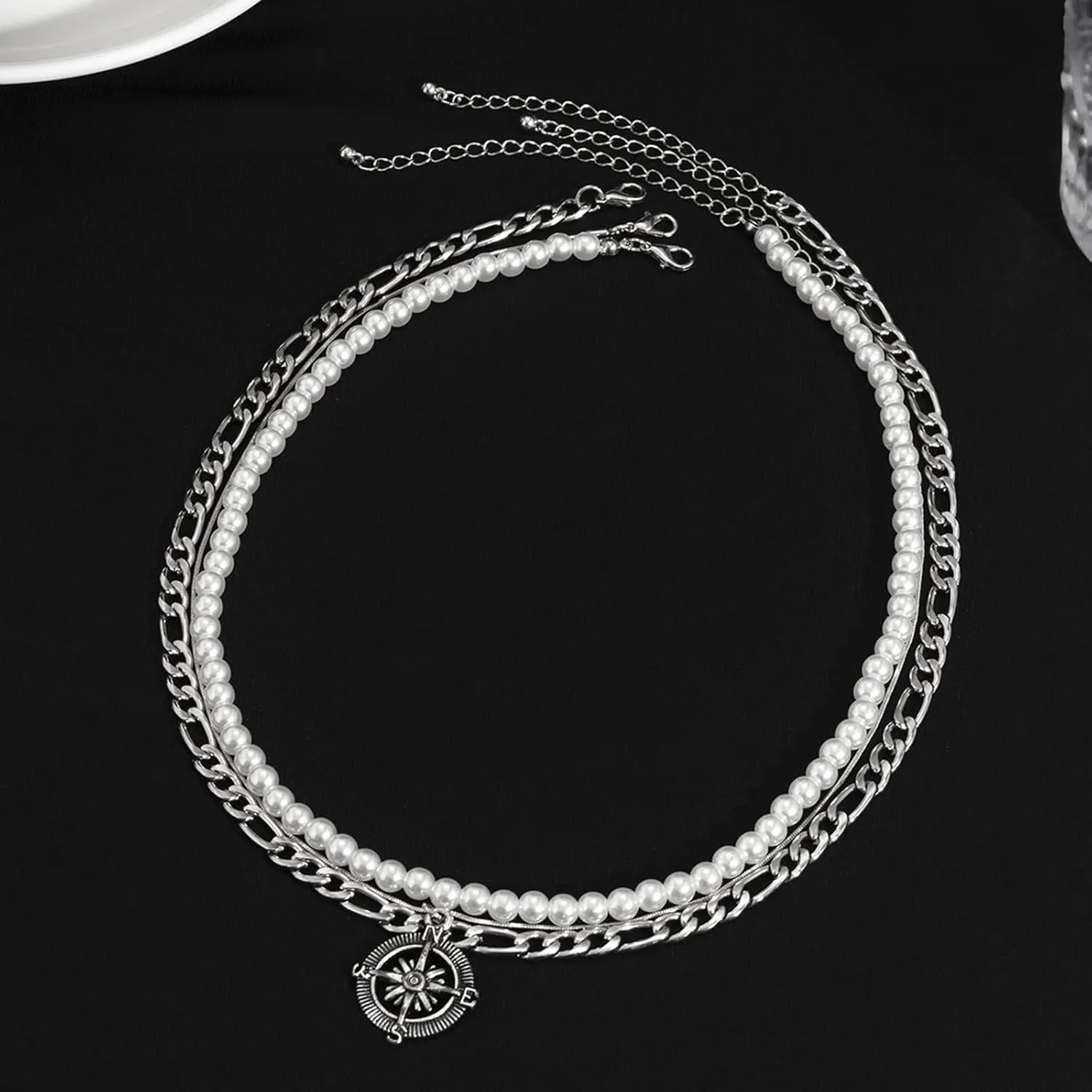 Pearl Choker Necklaces for Men White Pearl Necklace Set Gold Chain Layered Necklace Trendy Pearl Jewelry for Men Birthday Gifts for Boyfriend
