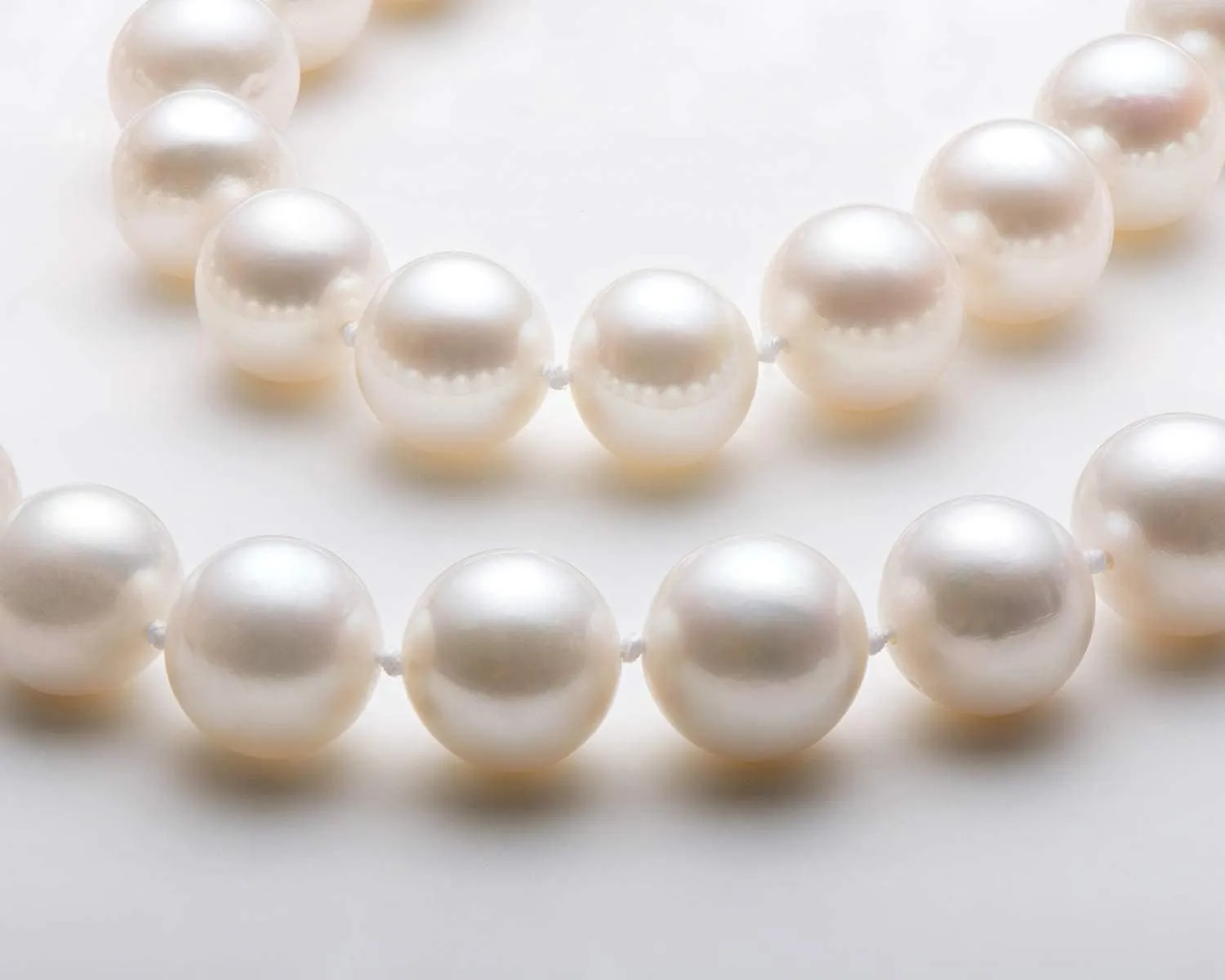 Pearl Strand Necklace for Women Men, Freshwater Cultured White Pearl Bead Choker/Long Necklaces Jewelry Gift for Mom Wife Bride, Size: 6-7mm/7-8mm/8-9mm/9-10mm/10-11mm