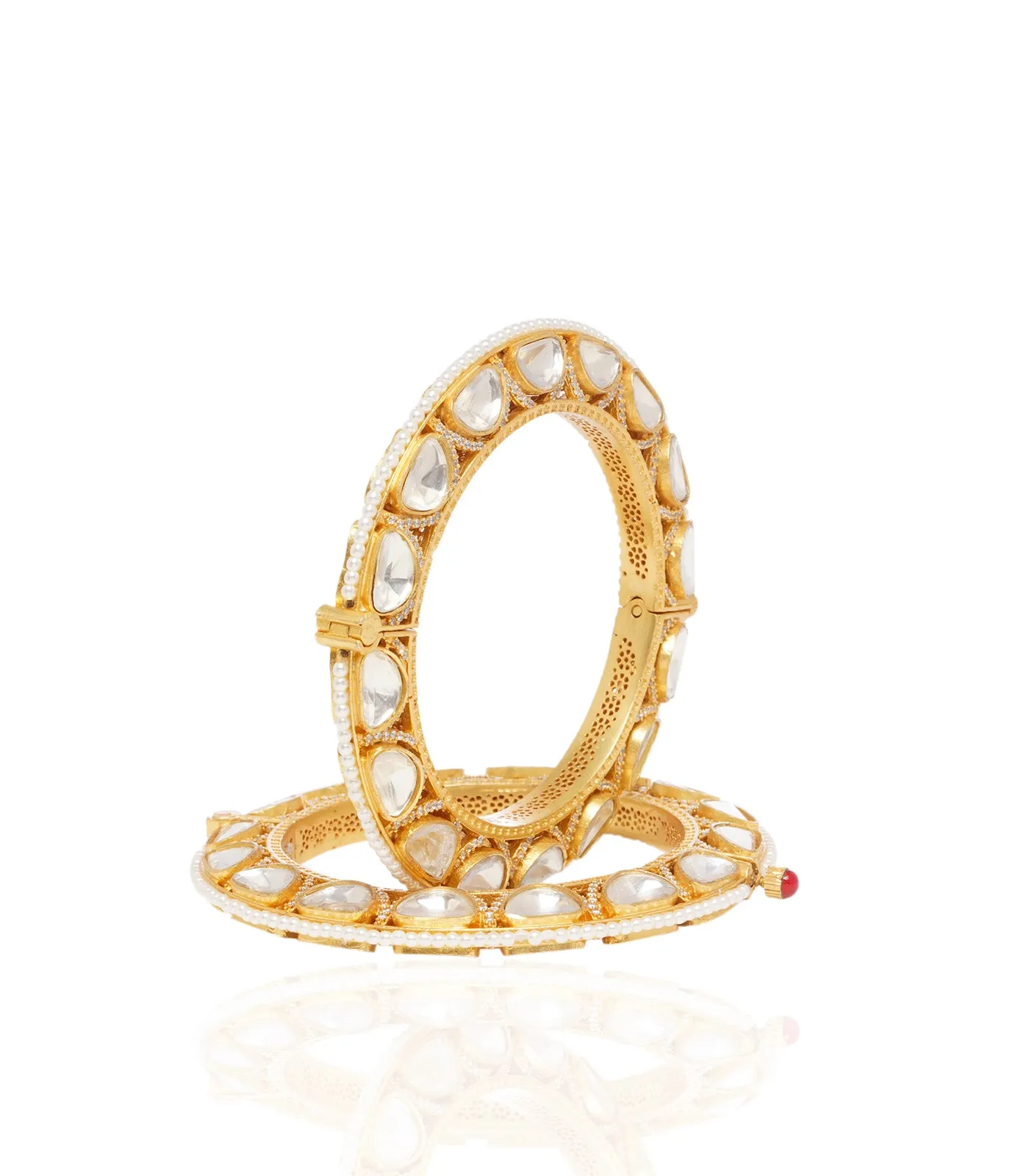 Prakruti Moissanite Bangle