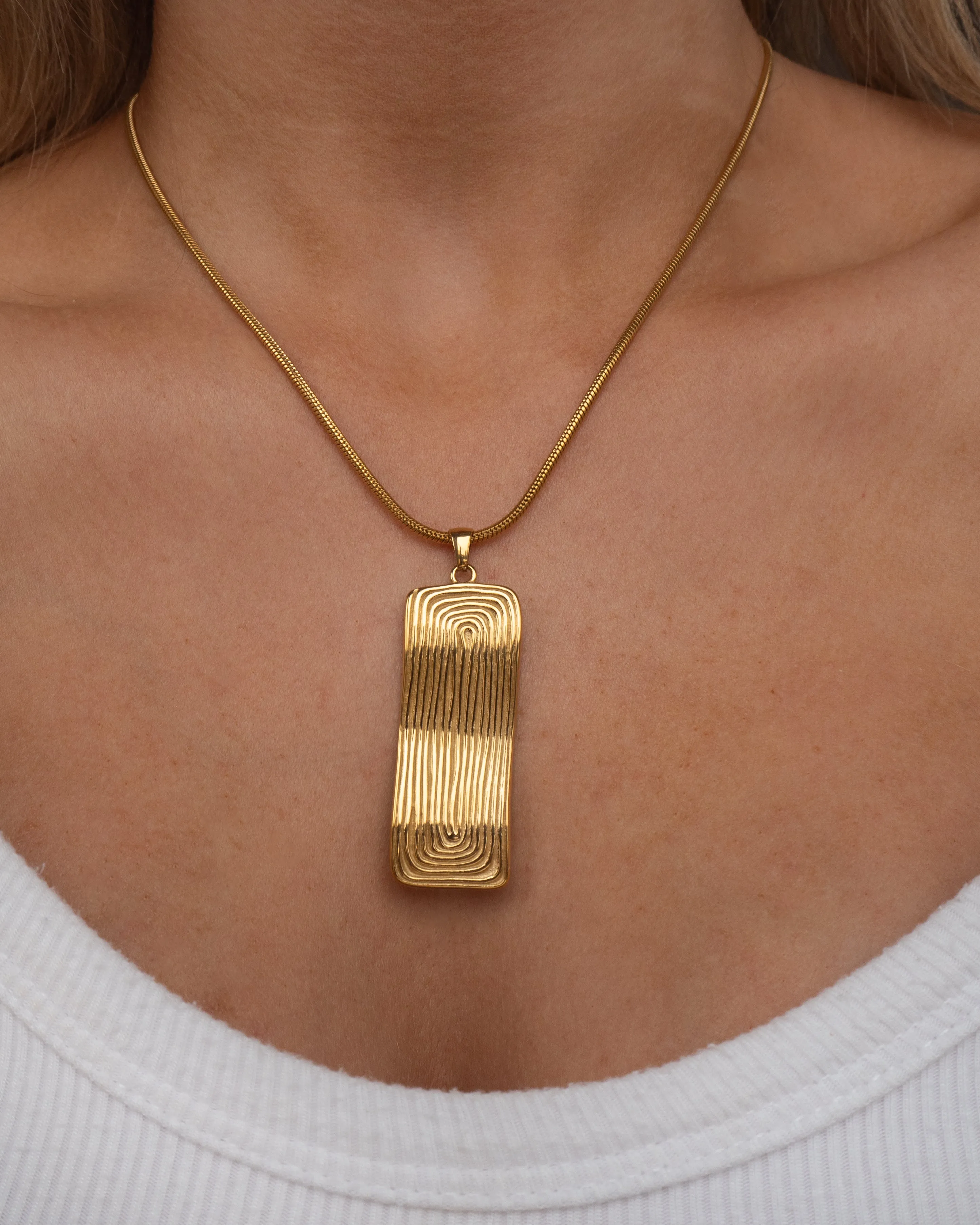 Roxy Necklace