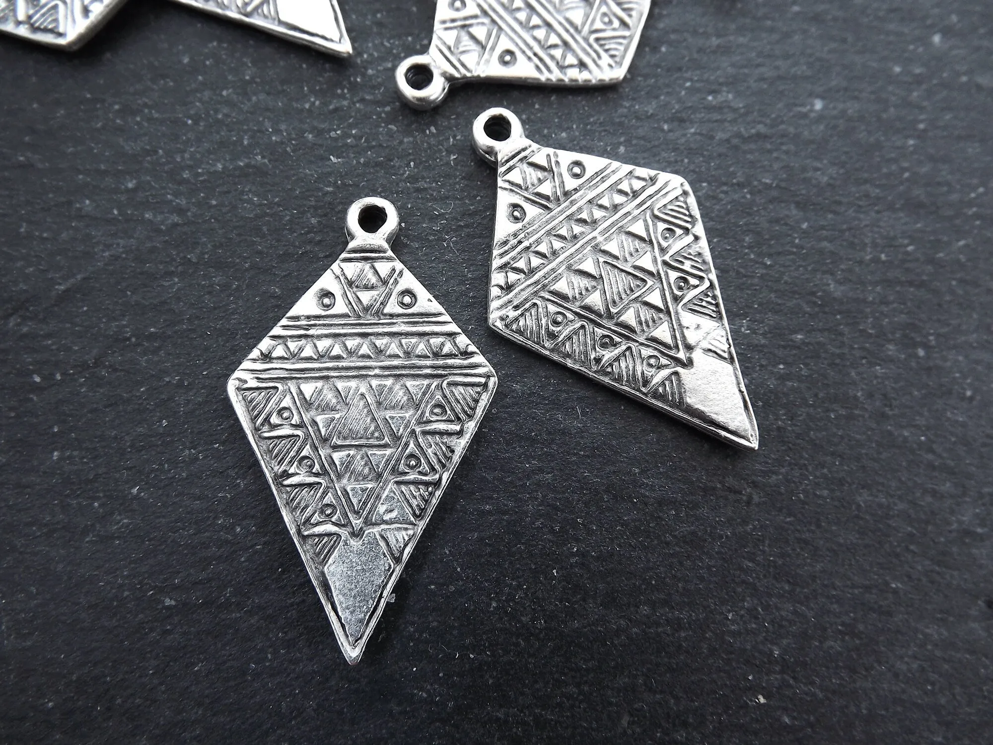 Rustic Tribal Pendant, Diamond Spear Pendant, Triangle Medallion, Rustic Jewelry, Artisan Charm, Jewelry Supply, Antique Silver Plated, 2pc