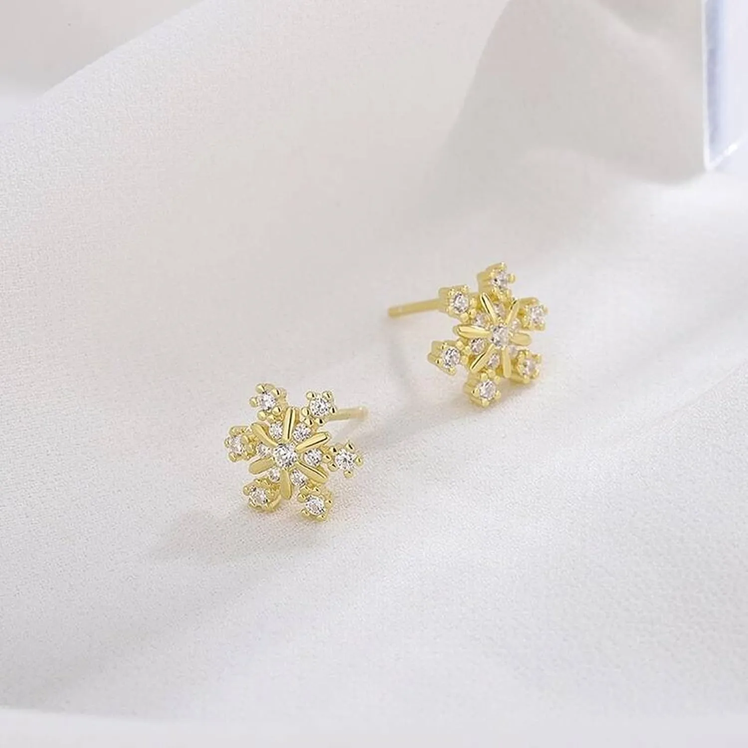 Silver Snowflake Stud Earrings - 925 Sterling Silver, Gift for Christmas, Comes with Jewellery Box