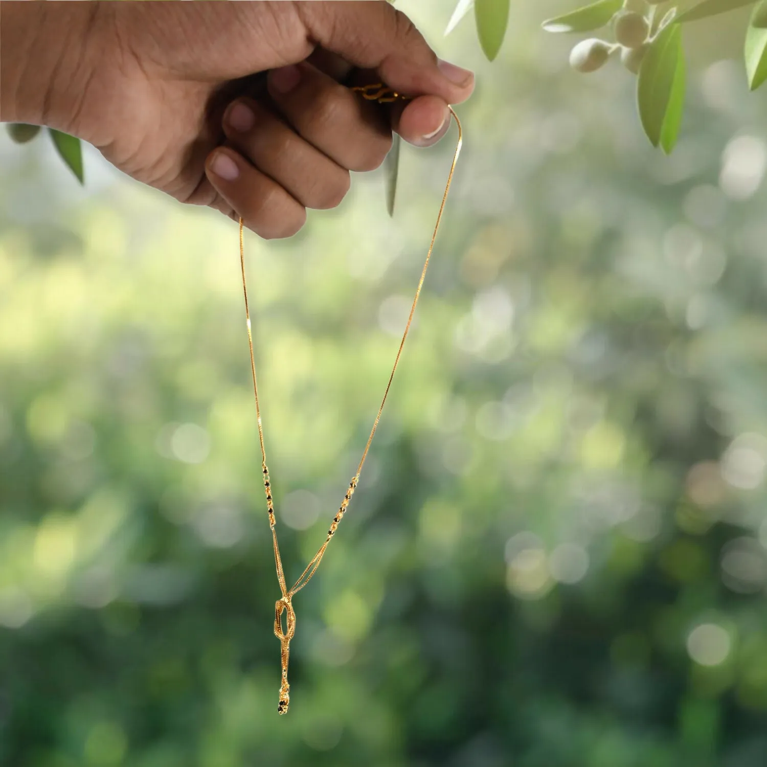 Sophisticated Pendant Necklace for Women
