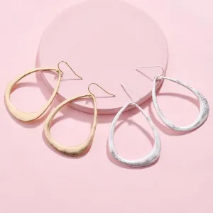 Womens Gold or Silver Tone Hoop Earrings
