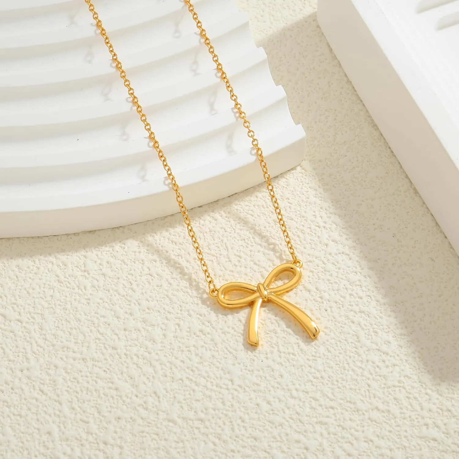 WOWORAMA Gold Bow Necklace for Women Dainty Bowknot Pendant Necklace Trendy Ribbon Bow Choker Necklace Adjustable Chain Bow Necklace Jewelry
