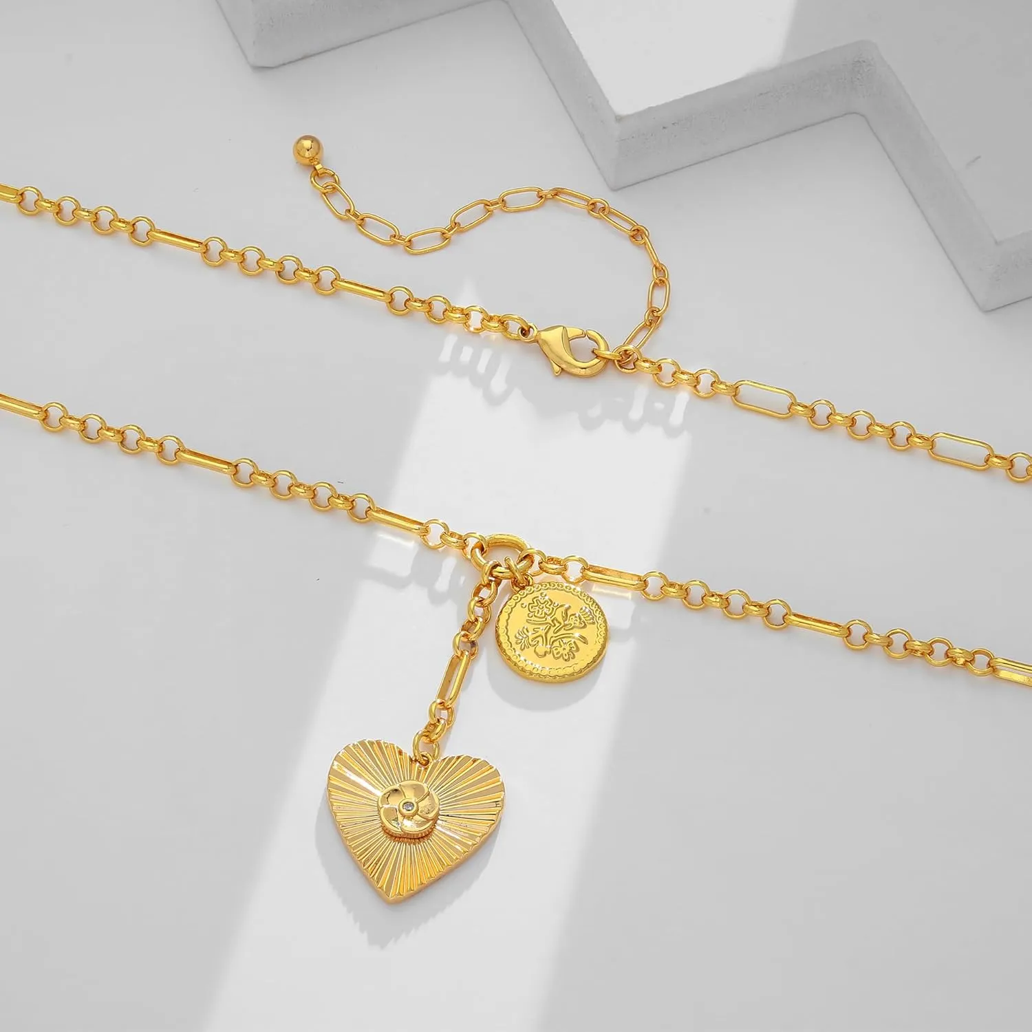 WOWORAMA Gold Pendant Necklace for Women Trendy Sun Star Cross Charm Necklace Lucky Leaf Heart Choker Necklace Chunky Gold Chain Necklace