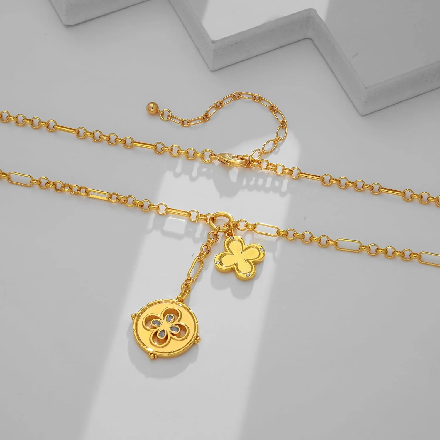 WOWORAMA Gold Pendant Necklace for Women Trendy Sun Star Cross Charm Necklace Lucky Leaf Heart Choker Necklace Chunky Gold Chain Necklace